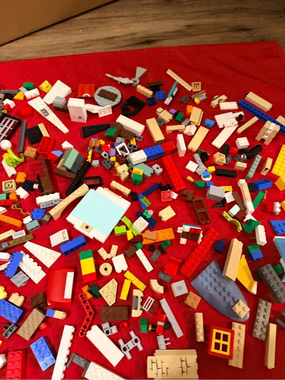 Lego mixed lot vintage pieces w minifigures